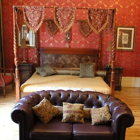 Opulence Boutique Hotel